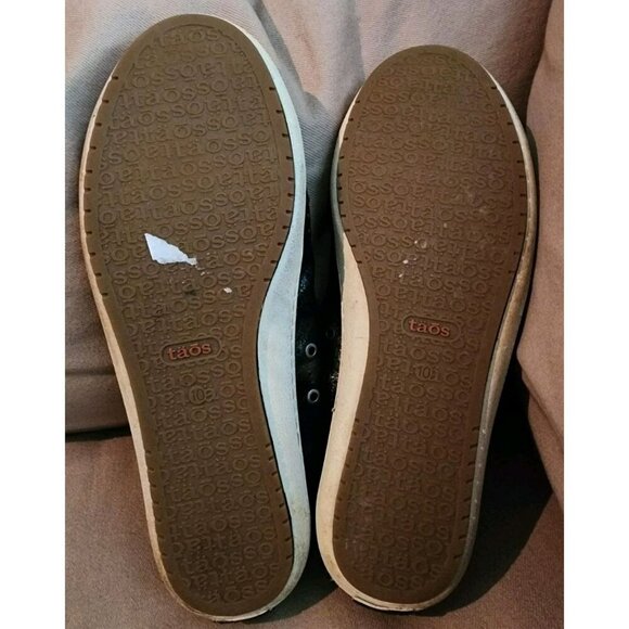 Taos Women's Freedom Sneaker Size 10 Casual Walking Shoe Black Metallic Leather - Picture 7 of 8